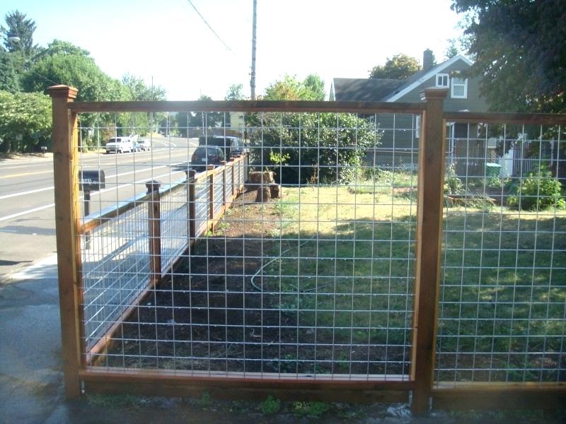 Wood and Wire Fence Reviews